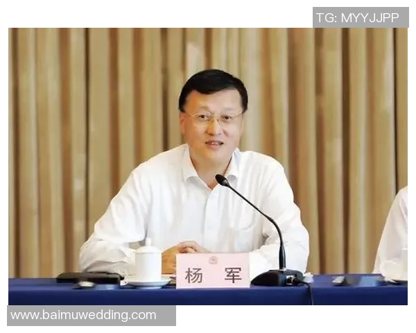 深度对话：探寻杨军在排球世界中的奋斗与成长之路